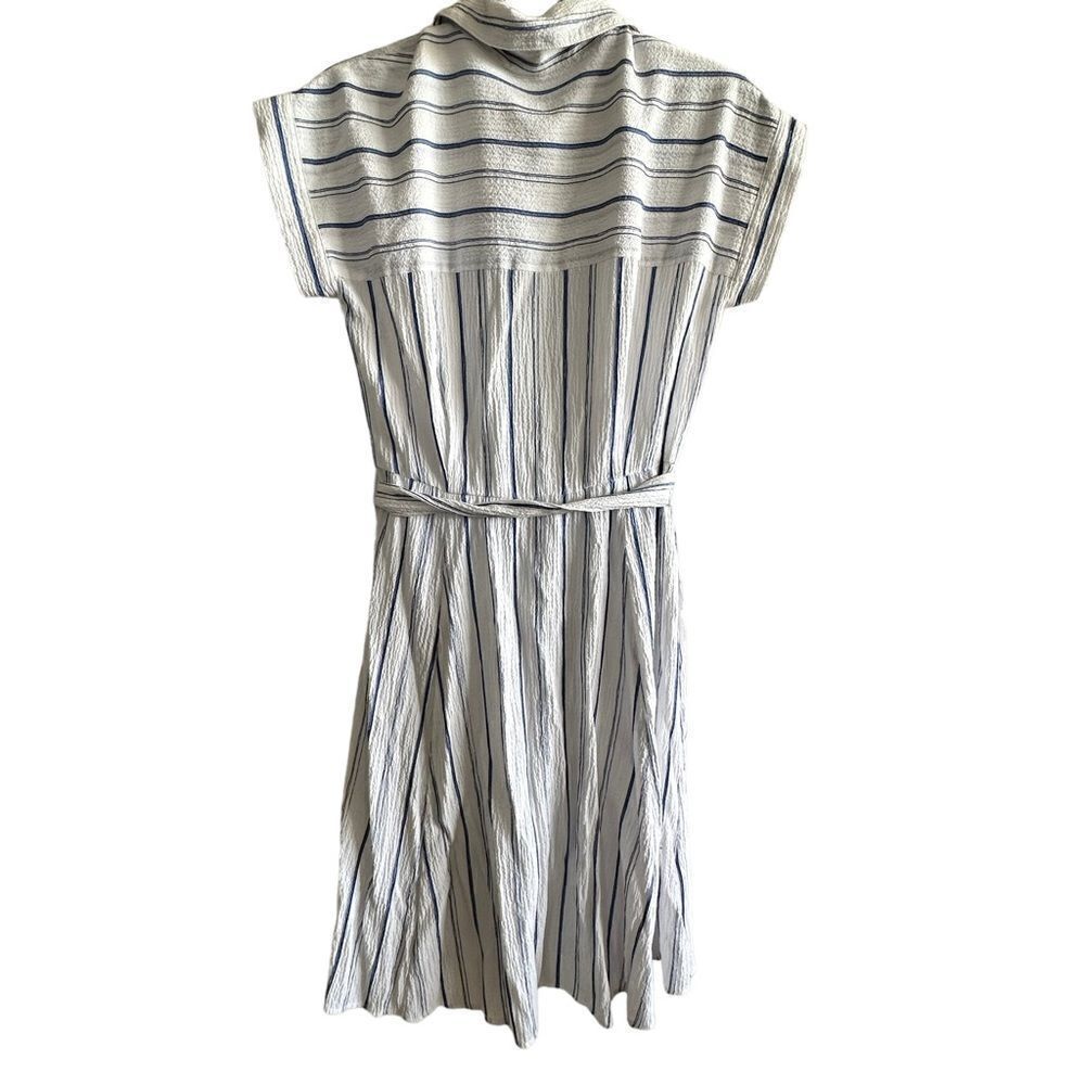 Calvin Klein ~ White with blue stripes belted dress ~ capped sleeves ~ size 2 - Picture 2 of 9